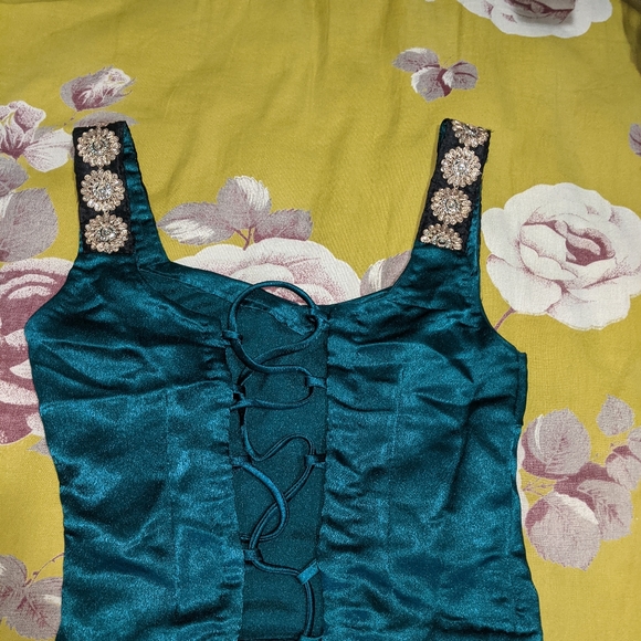 LENGHA: INDIAN GREEN AND BLACK LENGHA - Picture 2 of 3